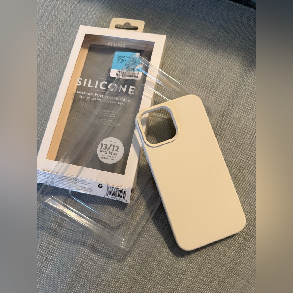 🎁FREE GIFT WITH PURCHASE ✨ add to your order if you have this phone size!